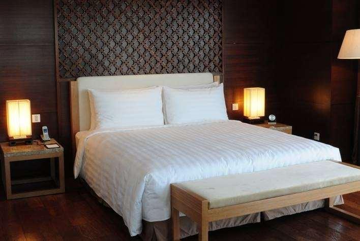 Howard Johnson Huaihai Hotel Shanghai Room photo